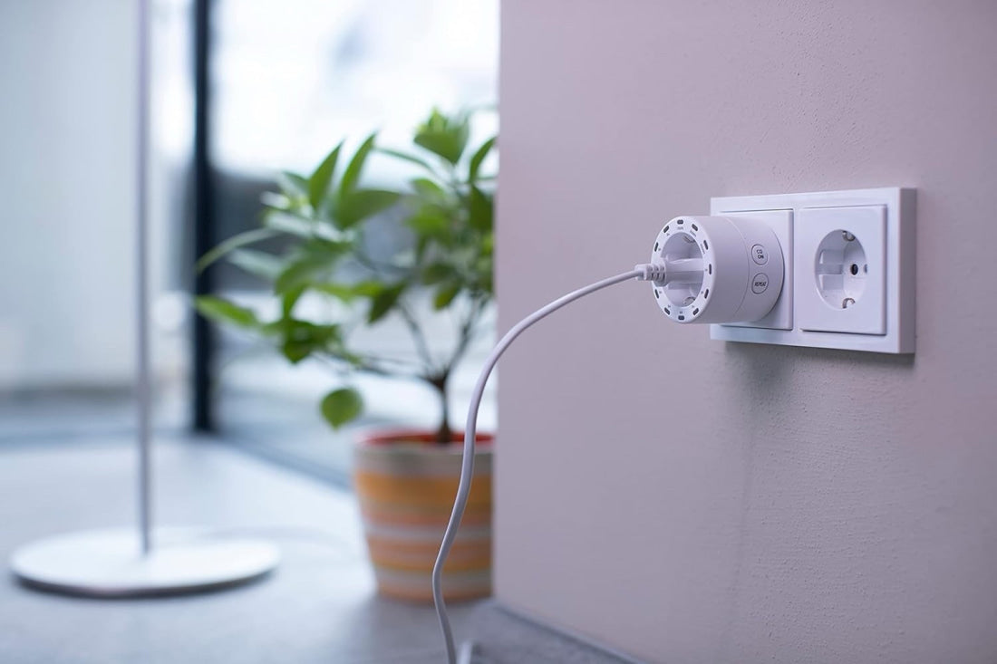 Weiße smarte Steckdose in Wandsteckdose für Brennenstuhl Digitaler Countdown Timer