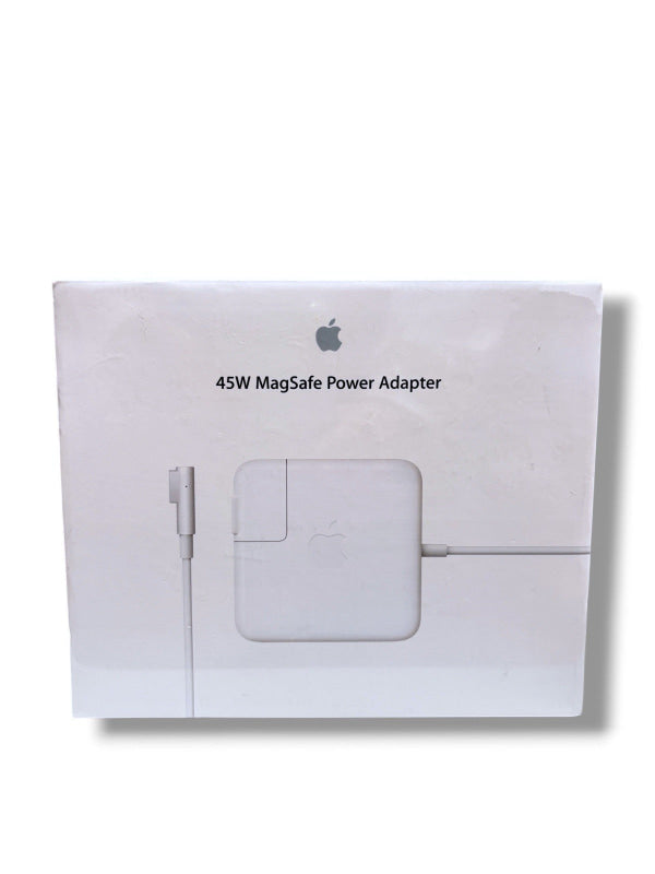 Original Apple 45W MagSafe Netzteil in OVP für MacBook Air auf Verpackung
