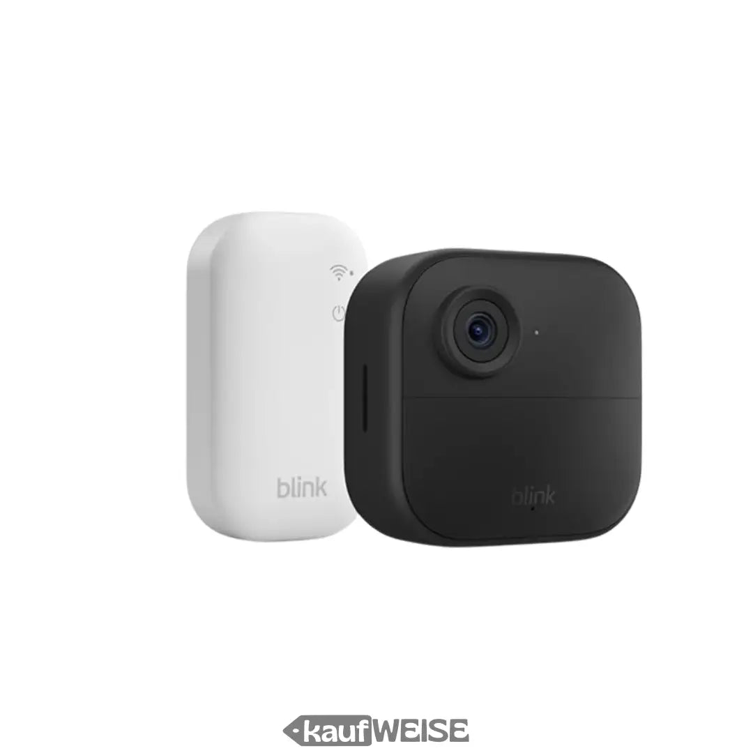 Weiße Blink Sync Module und schwarze Blink Outdoor Sicherheitskamera im Set