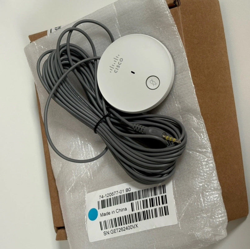 Weißer runder Cisco Konferenzlautsprecher mit langem grauen Audiokabel für Webex Room 55
