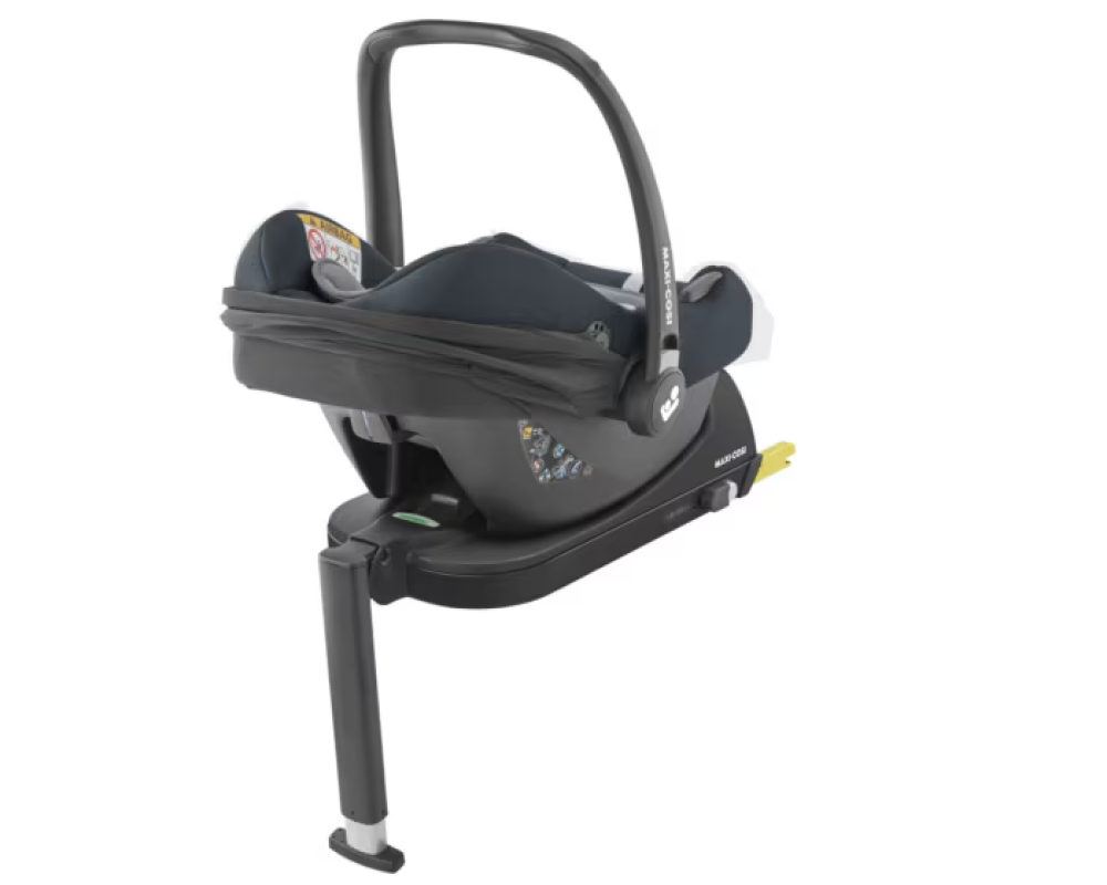 Schwarzer Maxi-Cosi CabrioFix Kindersitz mit ISOFIX-Basisstation für Sicherheit