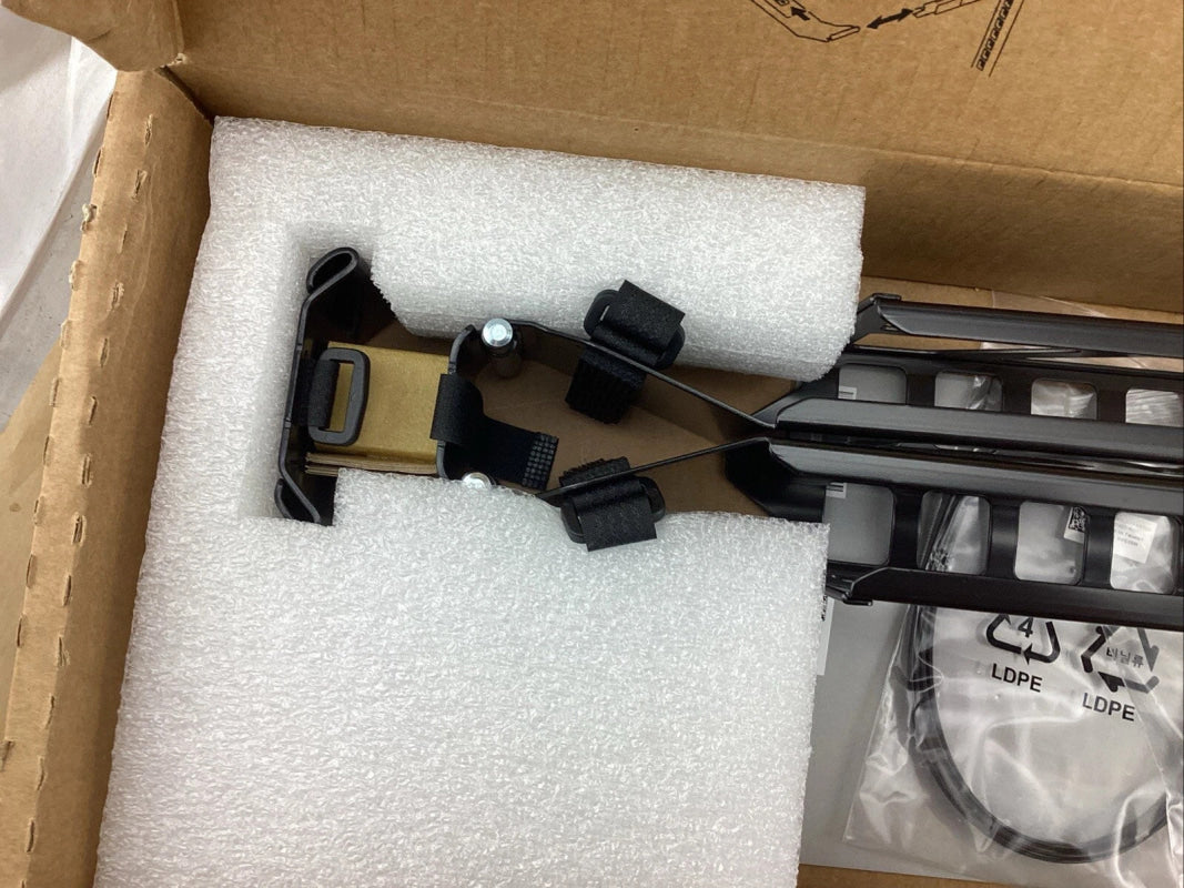 Schwarzer und brauner verstellbarer taktischer Holster in Schaumstoffbox für Dell Kabelmanagement